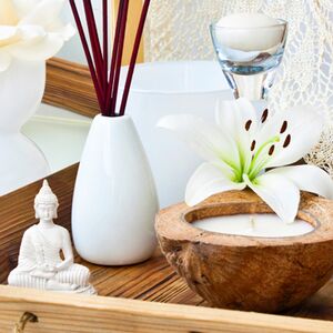 Perfekt dekorieren: Schaffe einen thematischen Bezug der Objekte untereinander