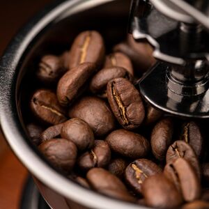 So wirkt die Farbe Braun auf Menschen und Räume